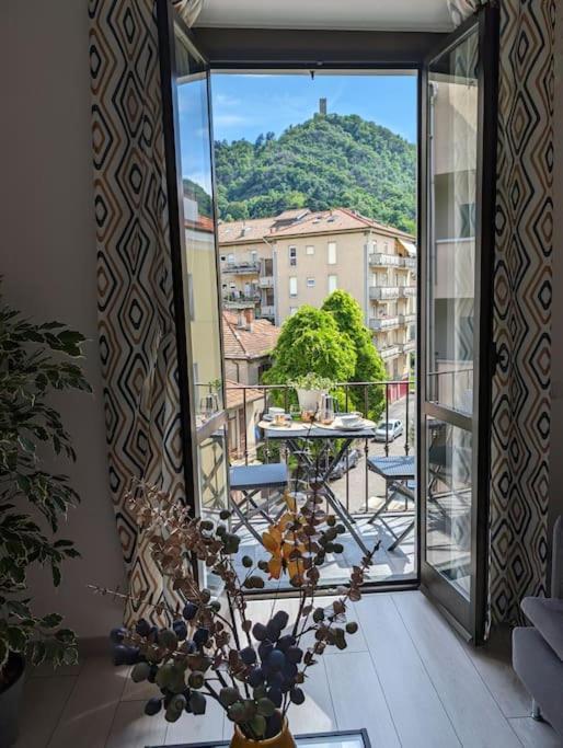 Bright Flat Just 10 Minutes From The City Centre Como Dış mekan fotoğraf