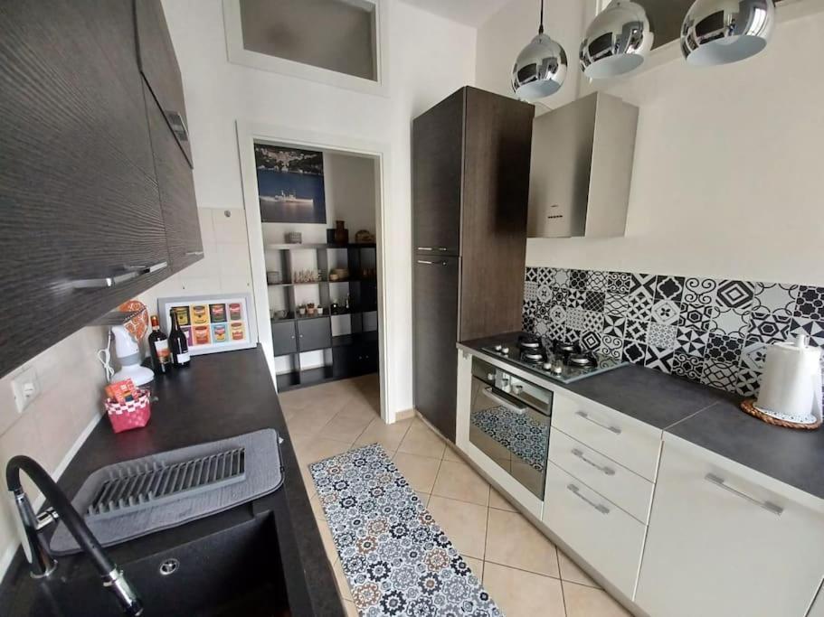 Bright Flat Just 10 Minutes From The City Centre Como Dış mekan fotoğraf